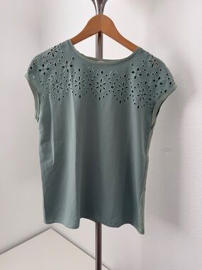 Eyelet Yoke Cap Sleeve Tee in Sage Green